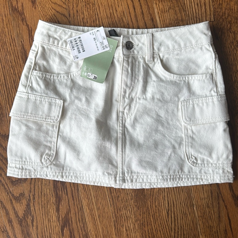 NWT H&M white cargo mini skirt size 32